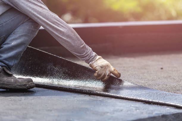 Professional Vapor Barrier Installation technician working in Corunna, MI